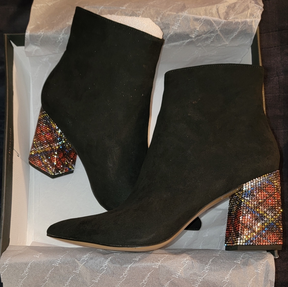 BRAND NEW BETSEY JOHNSON GLITTER HEELED BOOTIES